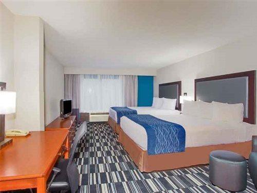 Fairfield & By Marriott Virginia Beach/norfolk Airport 2*